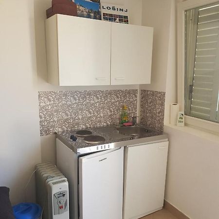 Small Studio Mali Lošinj Екстериор снимка